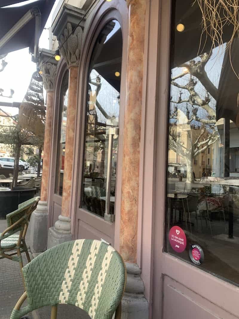 Restaurant Le café de la Paix à Prades, France