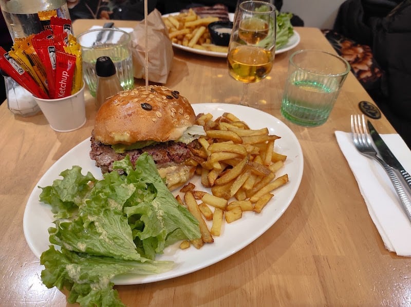 Restaurant Le Café Noir à Dinan, France