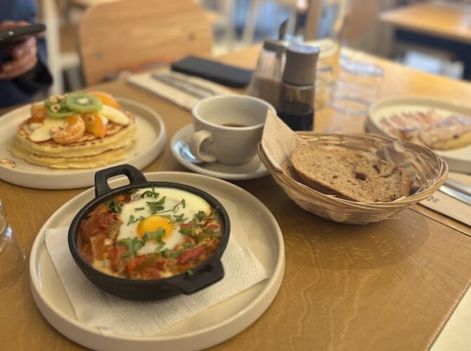 Restaurant Le café [si] à Pontoise, France