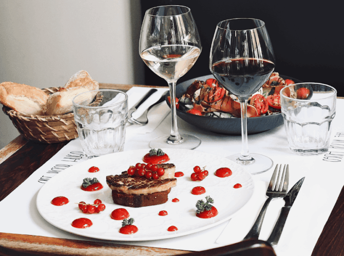 Restaurant Le Café Victor Hugo – VH à Valence, France