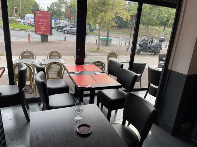 Le Camélinat Restaurant à Gennevilliers, France
