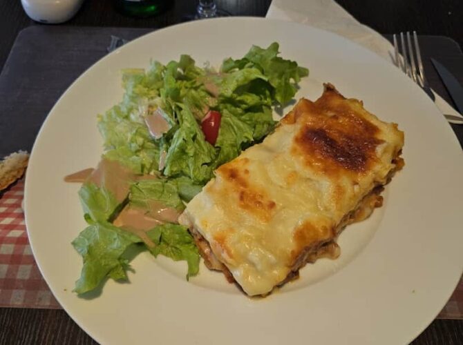 Restaurant Le Carpe Diem à Saint-Ouen-sur-Seine, France