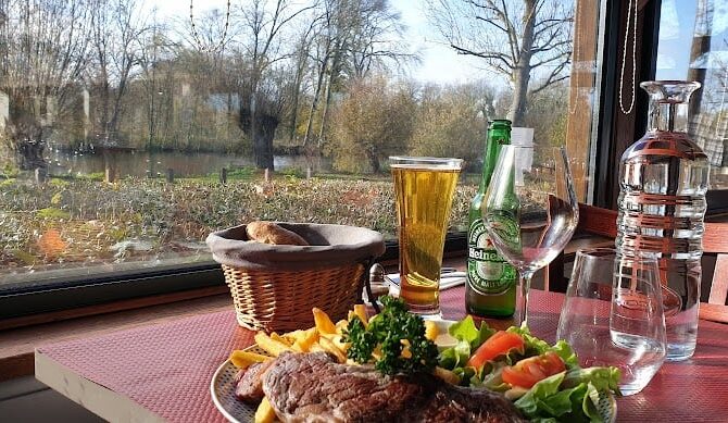 Restaurant Le Chalet Des Etangs à Vert-le-Petit, France