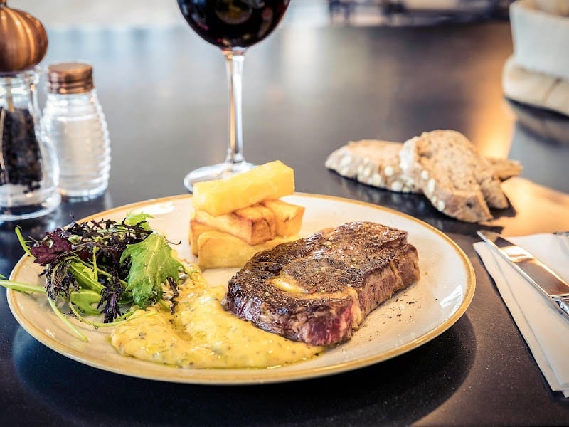 Restaurant LE CHARBON à Gennevilliers, France