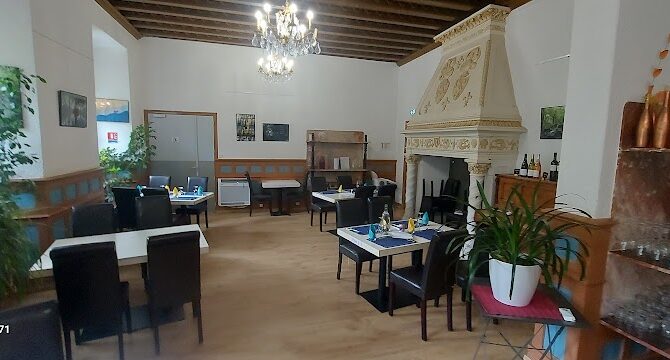 Restaurant Le château de Nyer à Nyer, France