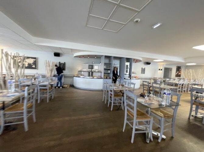 Restaurant Le Coat Hellen à Plonéour-Lanvern, France