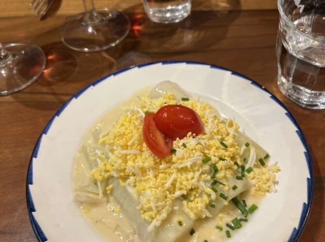 Restaurant Le Comptoir des Puces à Saint-Ouen-sur-Seine, France