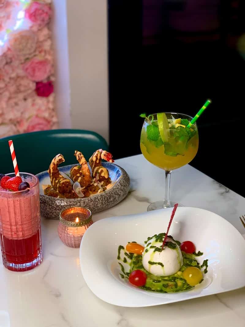 Restaurant Le Convivial Café à Gennevilliers, France