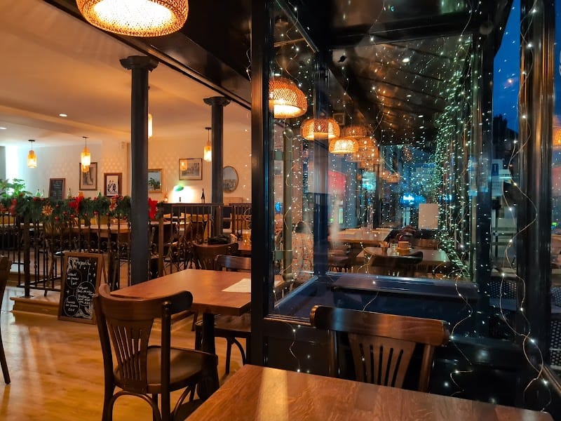 Restaurant Le Dampierre à Bagneux, France