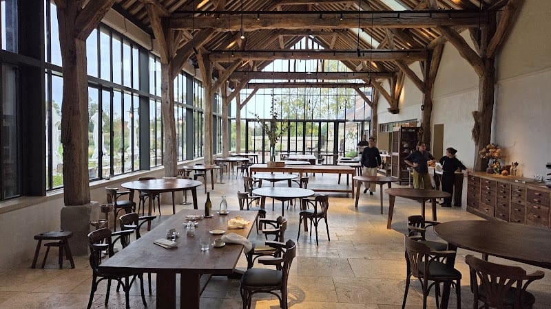 Restaurant Le Doyenné à Saint-Vrain, France