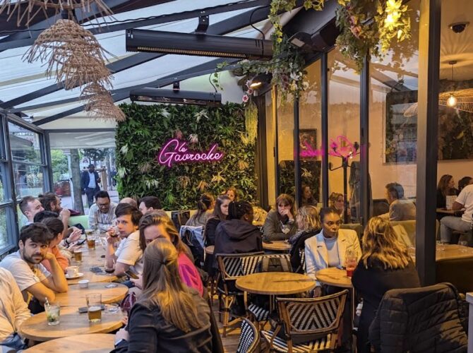 Restaurant Le Gavroche 92 à Courbevoie, France