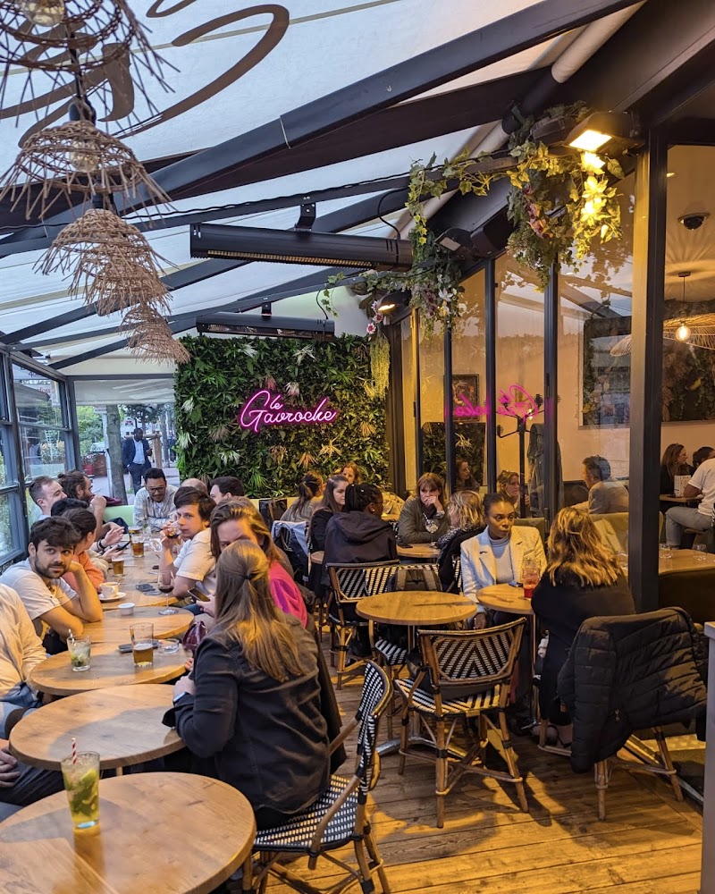 Restaurant Le Gavroche 92 à Courbevoie, France