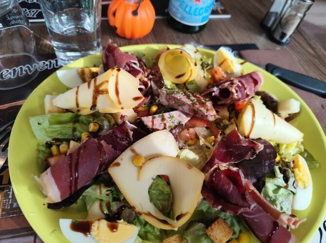 Restaurant Le grand cerf à Carignan, France