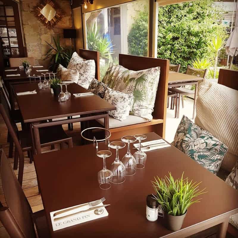 Restaurant LE GRAND PIN à Grimaud, France