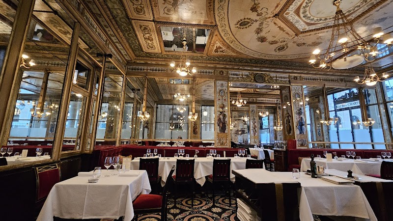 Restaurant Le Grand Véfour à Paris, France