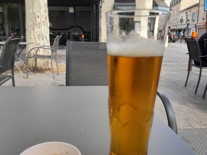 Restaurant Le Grandel à Gennevilliers, France