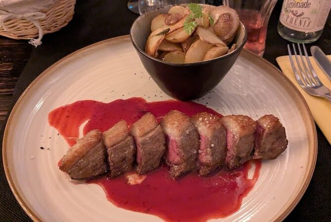 Restaurant Le jardin à Falaise, France