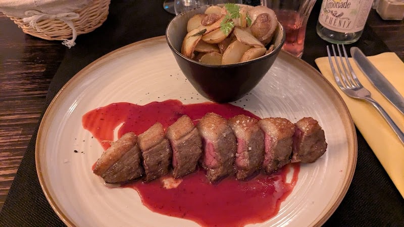 Restaurant Le jardin à Falaise, France