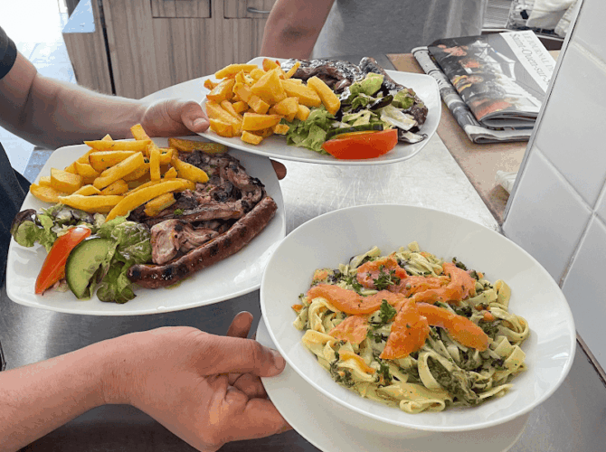 Restaurant Le jaures à Saint-Ouen-sur-Seine, France
