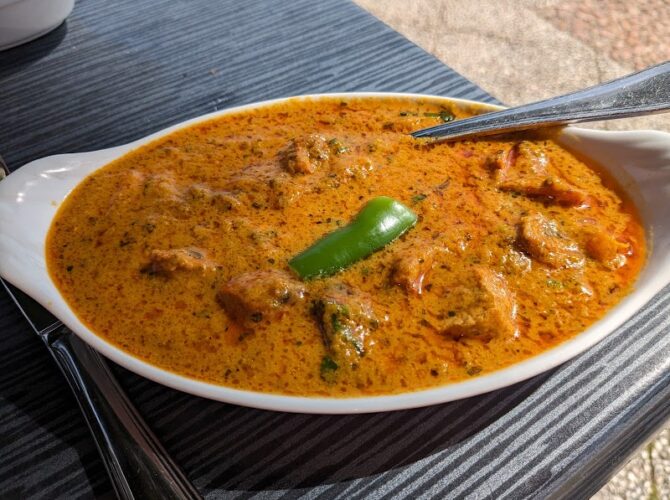 Restaurant Le Kashmir Flots Bleus à Saint-Laurent-du-Var, France