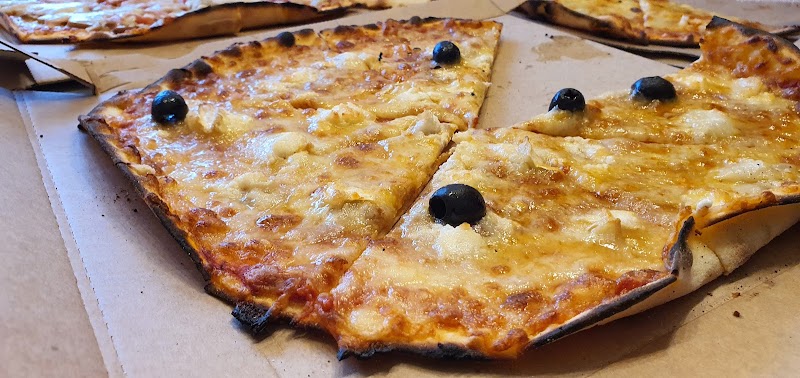 Restaurant Le Kiosque à Pizzas à Gray, France