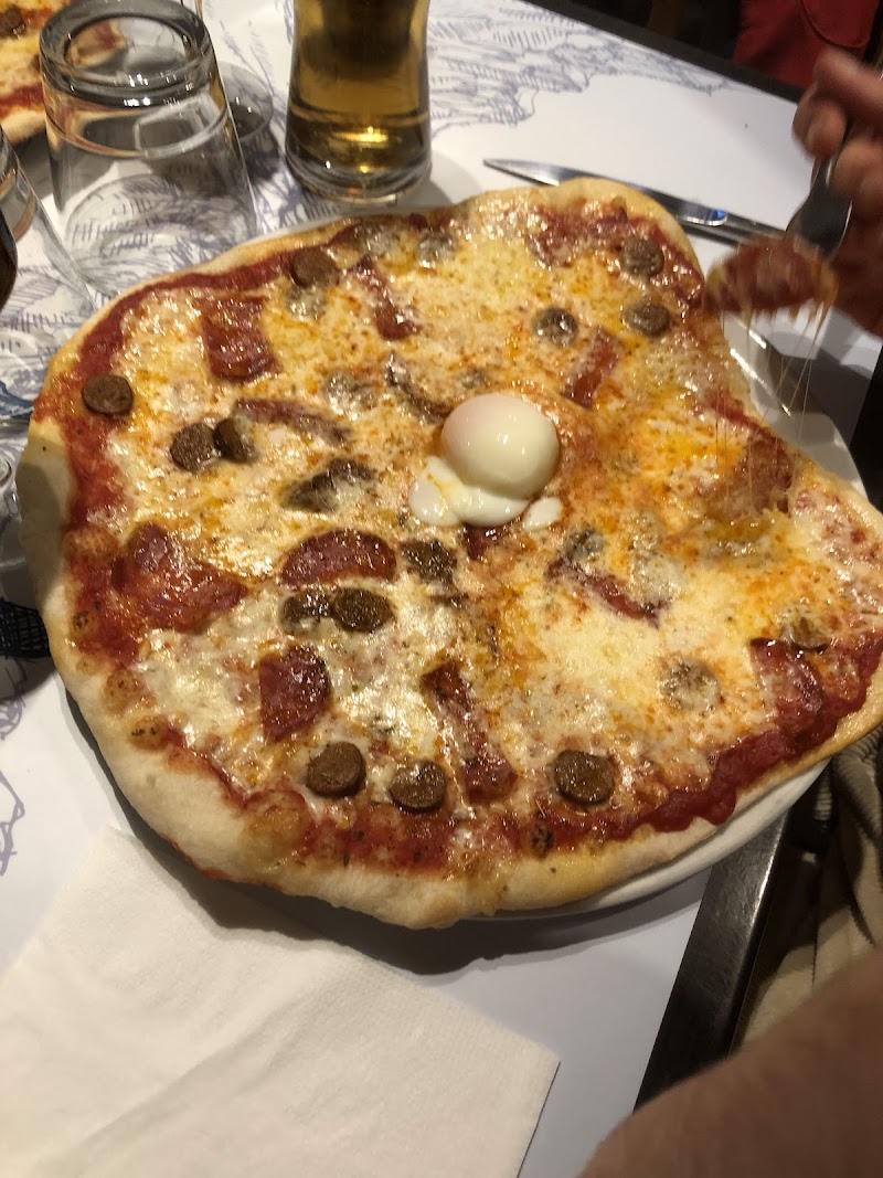 Restaurant Le label adel à Mieussy, France