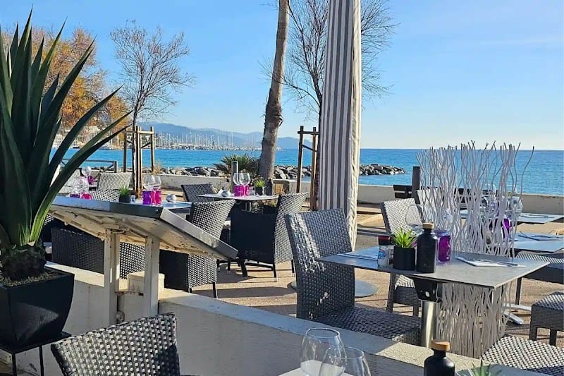 Restaurant le lodge à Le Lavandou, France