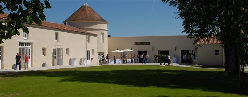 Restaurant Le Logis du Péré à Saint-Coutant-le-Grand, France