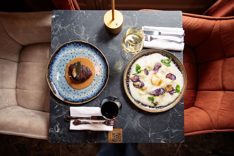 Restaurant Le Marceau Courbevoie à Courbevoie, France