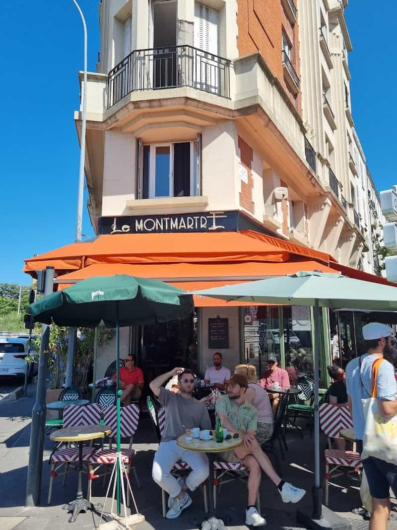 Restaurant Le Montmartre à Saint-Ouen-sur-Seine, France