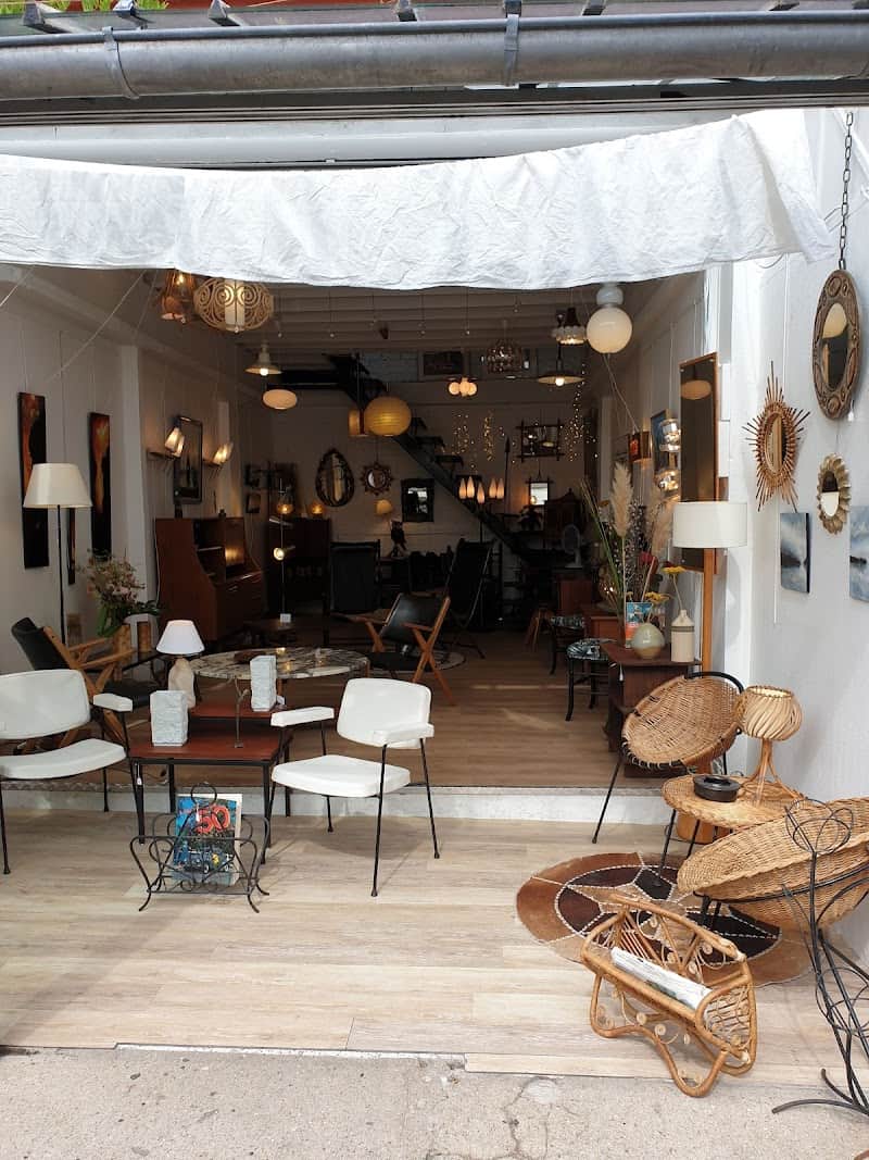 Restaurant Le Paul Bert à Saint-Ouen-sur-Seine, France