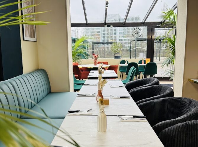 Restaurant Le Pavillon Augustin à Courbevoie, France