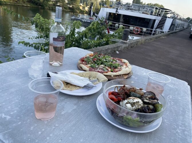 Restaurant Le Pavillon Augustin à Courbevoie, France