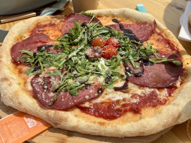 Restaurant Le Pavillon Augustin à Courbevoie, France