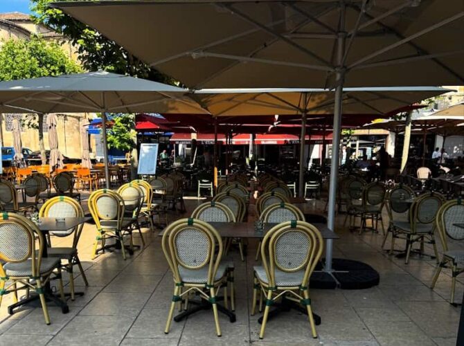 Restaurant Le perron valence à Valence, France