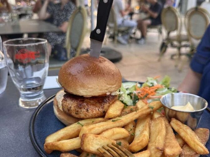 Restaurant Le perron valence à Valence, France