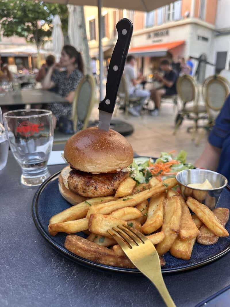 Restaurant Le perron valence à Valence, France