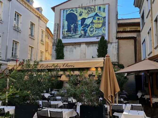 Restaurant Le perron valence à Valence, France