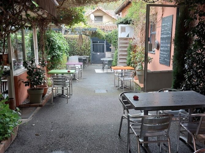 Restaurant Le Petit Cabanon à Sathonay-Village, France