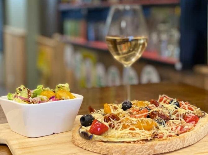 Restaurant Le Petit Ragueneau à Lésigny, France