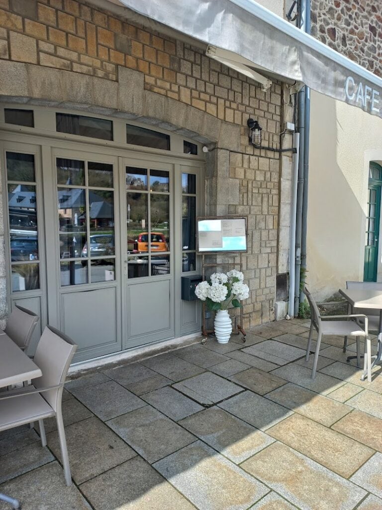 Restaurant LE POISSON IVRE à Dinan, France — photo 1