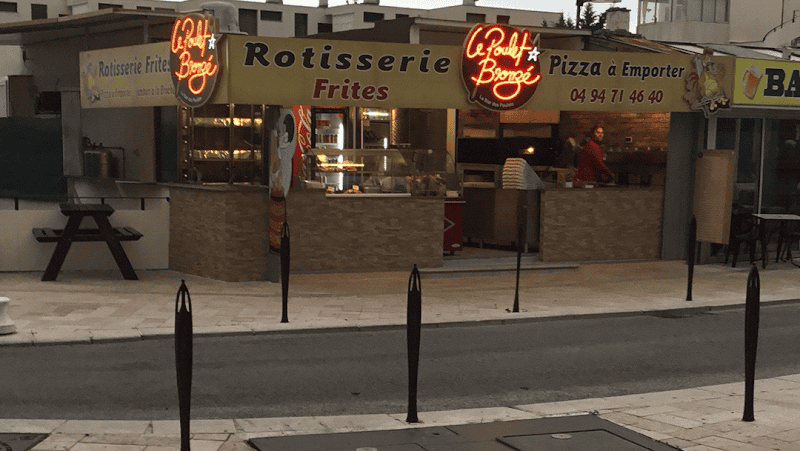 Restaurant Le Poulet Bronzé à Bormes-les-Mimosas, France