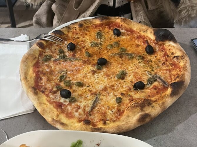 Restaurant LE QG à Courbevoie, France