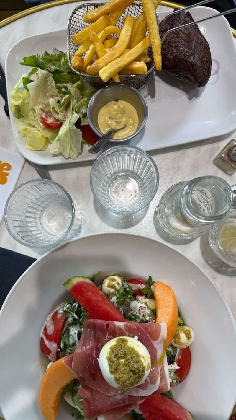 Restaurant Le Relais Des Broc’s à Saint-Ouen-sur-Seine, France