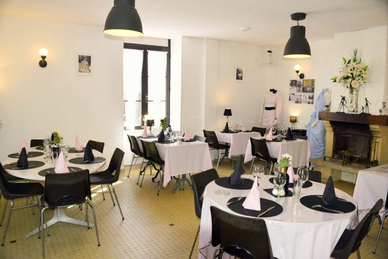 Restaurant Le Relais Saint Fiacre “Chez Josy et Georges” à Naves, France
