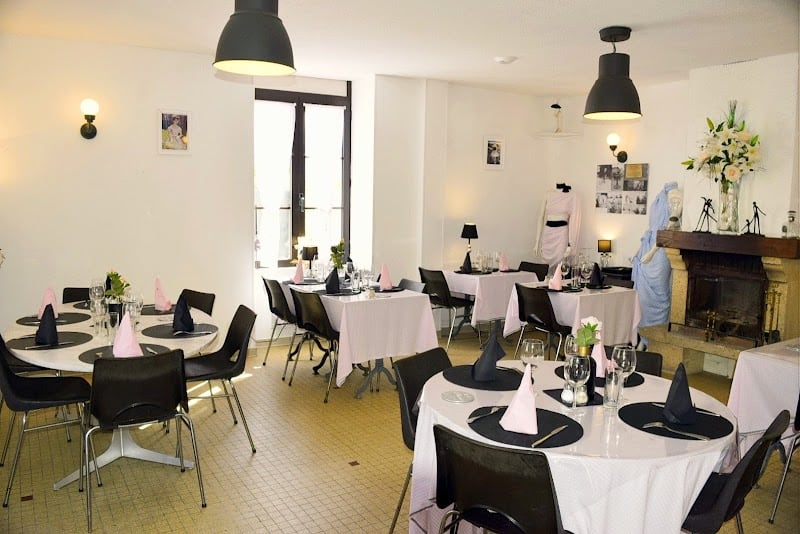 Restaurant Le Relais Saint Fiacre “Chez Josy et Georges” à Naves, France