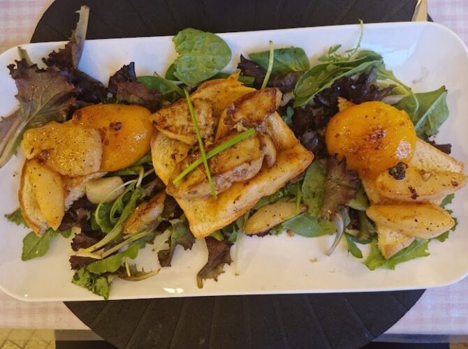 Restaurant Le Relais Saint Fiacre “Chez Josy et Georges” à Naves, France