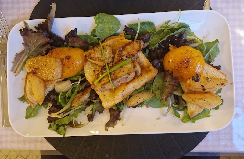 Restaurant Le Relais Saint Fiacre “Chez Josy et Georges” à Naves, France