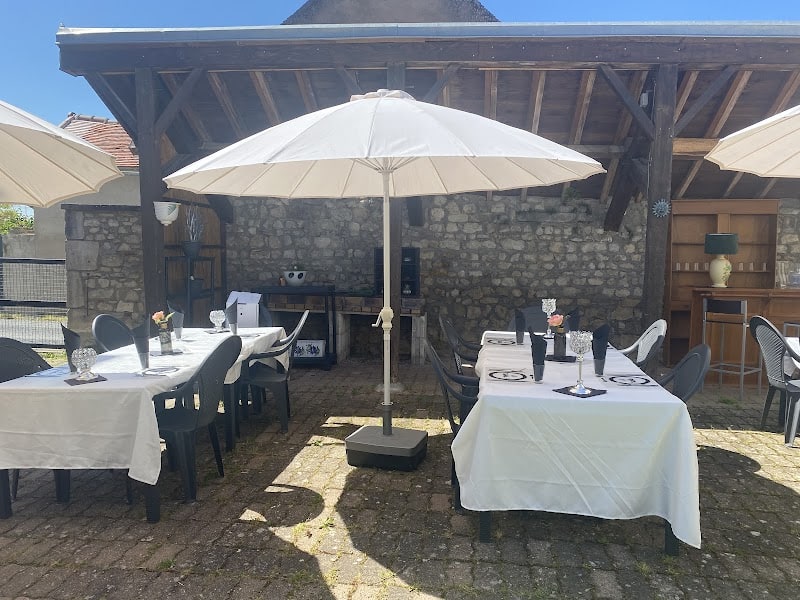 Restaurant Le Relais Saint Fiacre “Chez Josy et Georges” à Naves, France