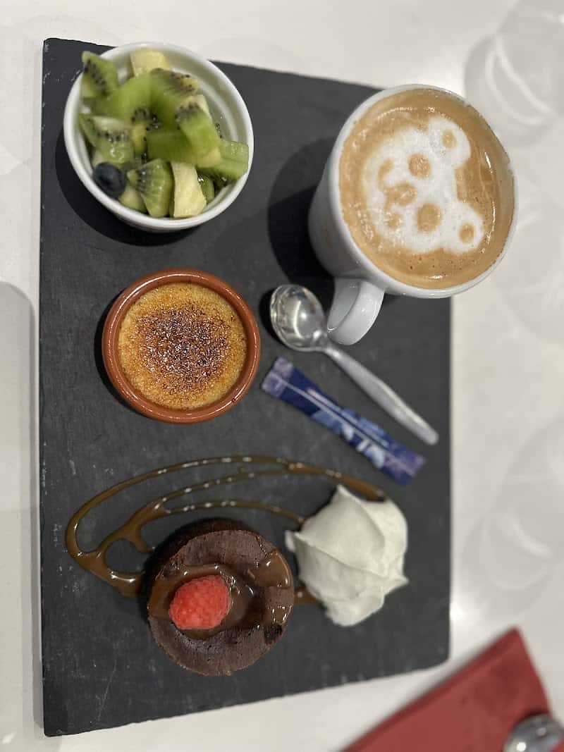 Restaurant Le Rendez Vous à Saint-Chéron, France